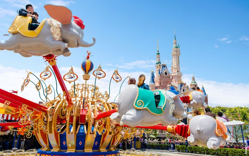 THUONG HAI - DISNEYLAND - O TRAN